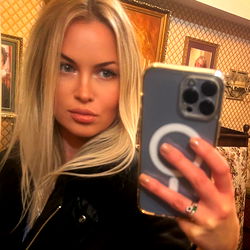 ❤️ Kinky Bella photo