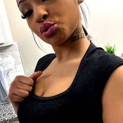 Nicole Devinez 🐱 photo