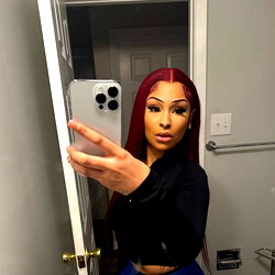 Nicole Devinez 🐱 photo