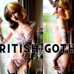 Sarah ๐ค Voted Sexiest Goth on OF photo