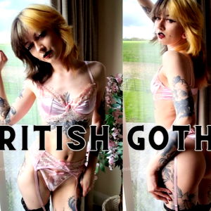 Sarah ๐ค Voted Sexiest Goth on OF photo