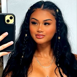 Samantha 🇵🇭 photo