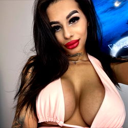 𝘈𝘭𝘦𝘹𝘪𝘢 𝘔𝘪𝘢 (𝘧𝘳𝘦𝘦) ✨ photo