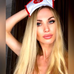 Jess 💞 check your Dms 🎁 photo