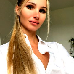 Jess 💞 check your Dms 🎁 photo