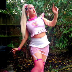 Maddison Sian 👽👅 photo