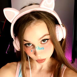 🎀 Molly Lovnse  🎀 photo