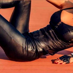 MISTRESS PRINCESS VENUS ELEGANT GODDESS photo