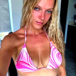 The Hannistons photo