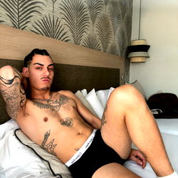 🄸🅅🄰🄽 🄹🄴🄽🄽🄴🅁 🦊 photo