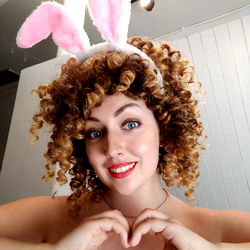 Hanna Zimmer 💜🎀 photo