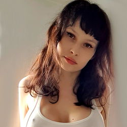 Helene Marchenoire photo