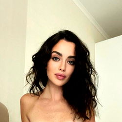 Luna Moore🐾 photo