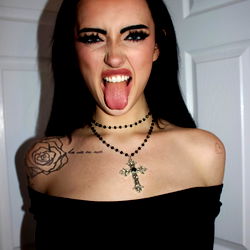 โก Messy Megan โก photo