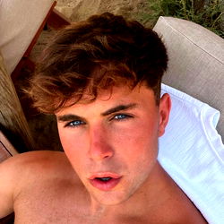 brad👅👅👅 photo