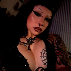 Courtney ⚔️ photo