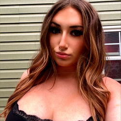 Alyssa 𝗩𝗜𝗣 photo