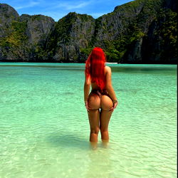 Nicole Dobrikov photo