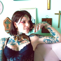 𝓐𝓶𝔂 𝓝𝓸𝓼𝓯𝓮𝓻𝓪𝓽𝓾 photo