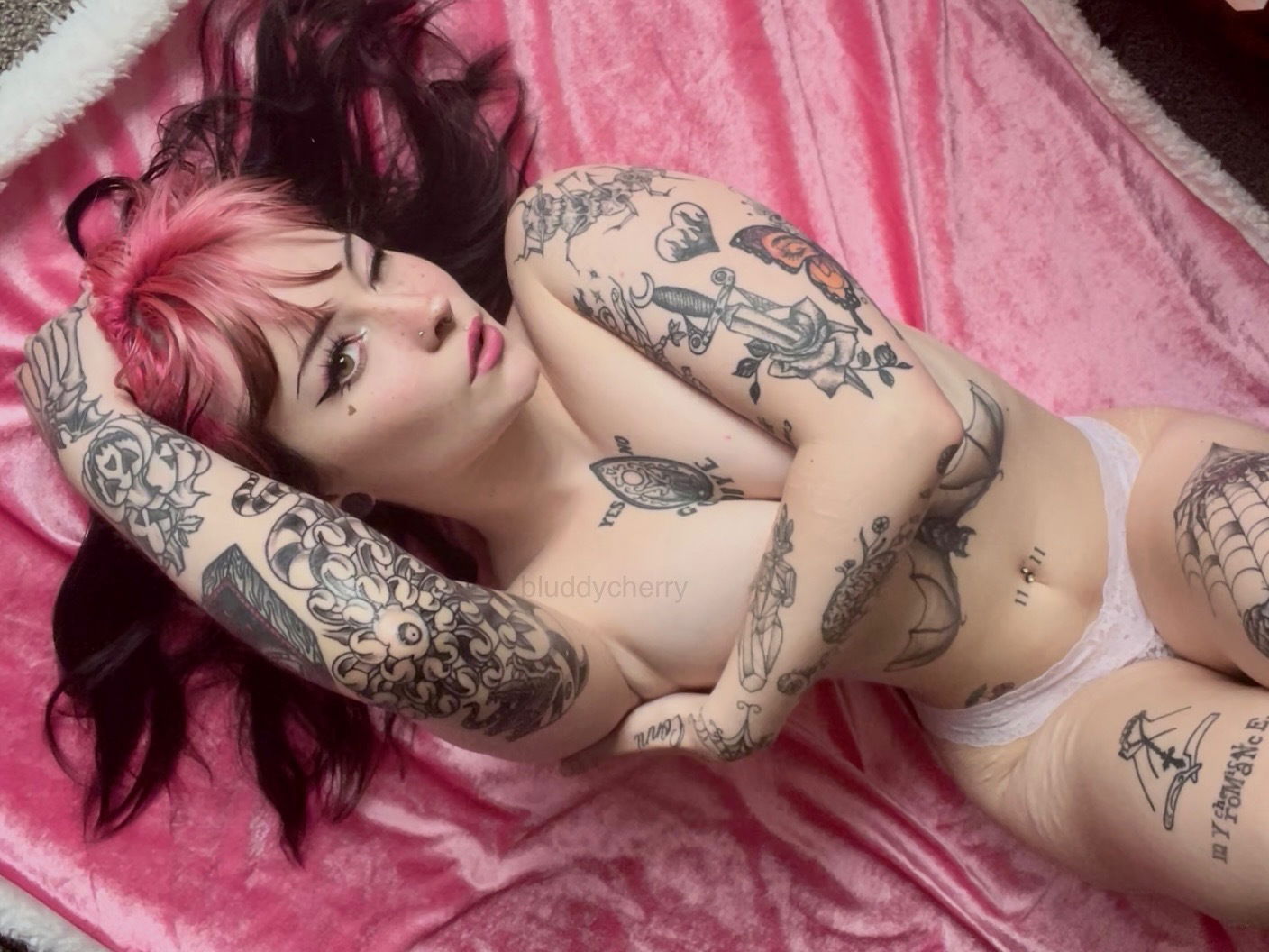 sirena 🖤🎀 photo