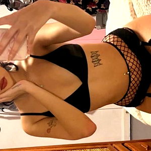 Erika๐งธ photo