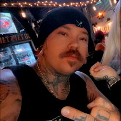 TripodTravisFree photo