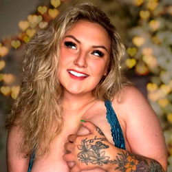 kay 🤠🌵🩷 photo