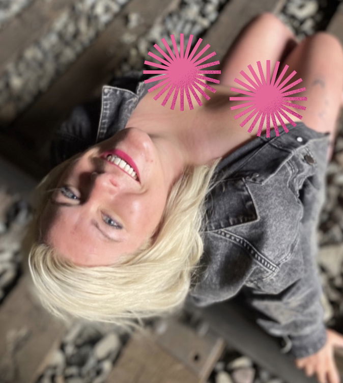 Rowdy Roommate (Top 9%) photo