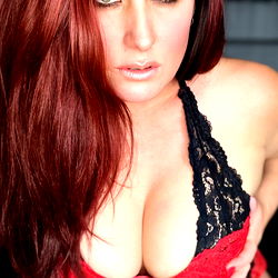 Mutiny   🇨🇦 🍑 photo