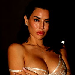 Luchi Del Mar 🖤 photo