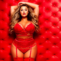 Ashley Alexiss photo