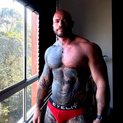 Papi 🖤 Strong photo