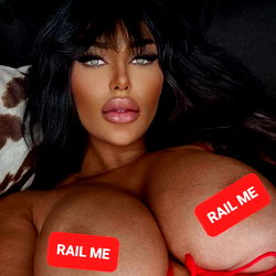 BREED ME!🤰 6'1 HAIRY KITTY 😻 photo