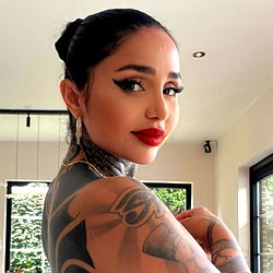 🍒  🅱️ETTY - 🅱️ANGS  🍒 photo