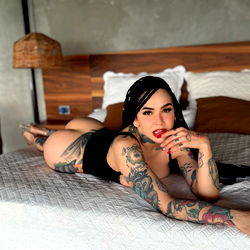 🍑 I L A N N A 🍑 photo