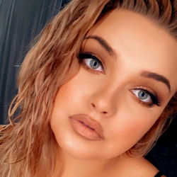 𝓝𝓲𝓬𝓸𝓵𝓮 𝓕𝓸𝔁𝔁 photo