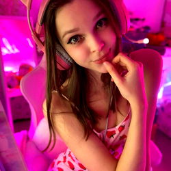 🍓 LittleKitty69 photo