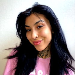 ASIA LUCIA🩷 photo