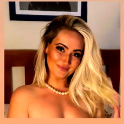 Chorley Clover 🔞 British Mum 🖤 VIP PAGE photo