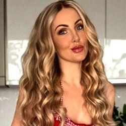 Georgie Lyall - Cooking M!lf 💦 photo