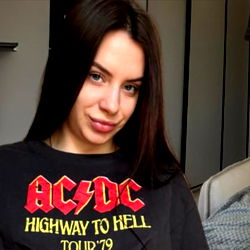 Meri 🟢ONLINE NOW 🟢 photo