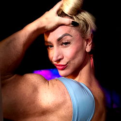 Muscle Diva Heather Armbrust photo