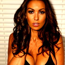 Olivia Cyd Top 0.76% photo