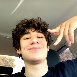 Tony lovelocks photo