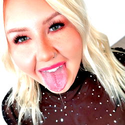 𝓥𝓲𝓸𝓵𝓮𝓽💜💦 𝐅𝐫𝐞𝐞 photo