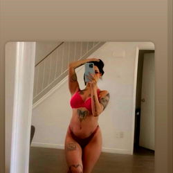 𝘢𝘮𝘢𝘯𝘥𝘢 𝘮𝘢𝘨𝘨𝘪𝘦 photo