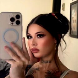 𝘢𝘮𝘢𝘯𝘥𝘢 𝘮𝘢𝘨𝘨𝘪𝘦 photo