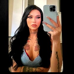 𝘢𝘮𝘢𝘯𝘥𝘢 𝘮𝘢𝘨𝘨𝘪𝘦 photo