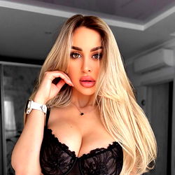 𝗝𝗮𝘀𝗺𝗶𝗻𝗲 𝗠𝗶𝗹𝗹𝘀 photo