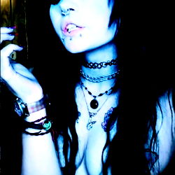 𝕸𝖔𝖑𝖑𝖞𝕽𝖔𝖙 ♡ photo